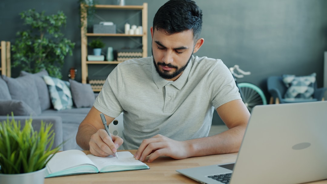 How to Make $10,000 Fast: Legitimate Ideas That Work
